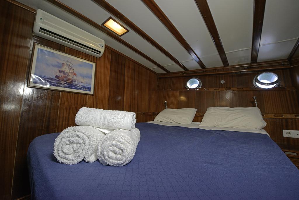 Tersane IV Vincitore 4 Hotel Di Bruno Barbieri ปาแลร์โม ห้อง รูปภาพ